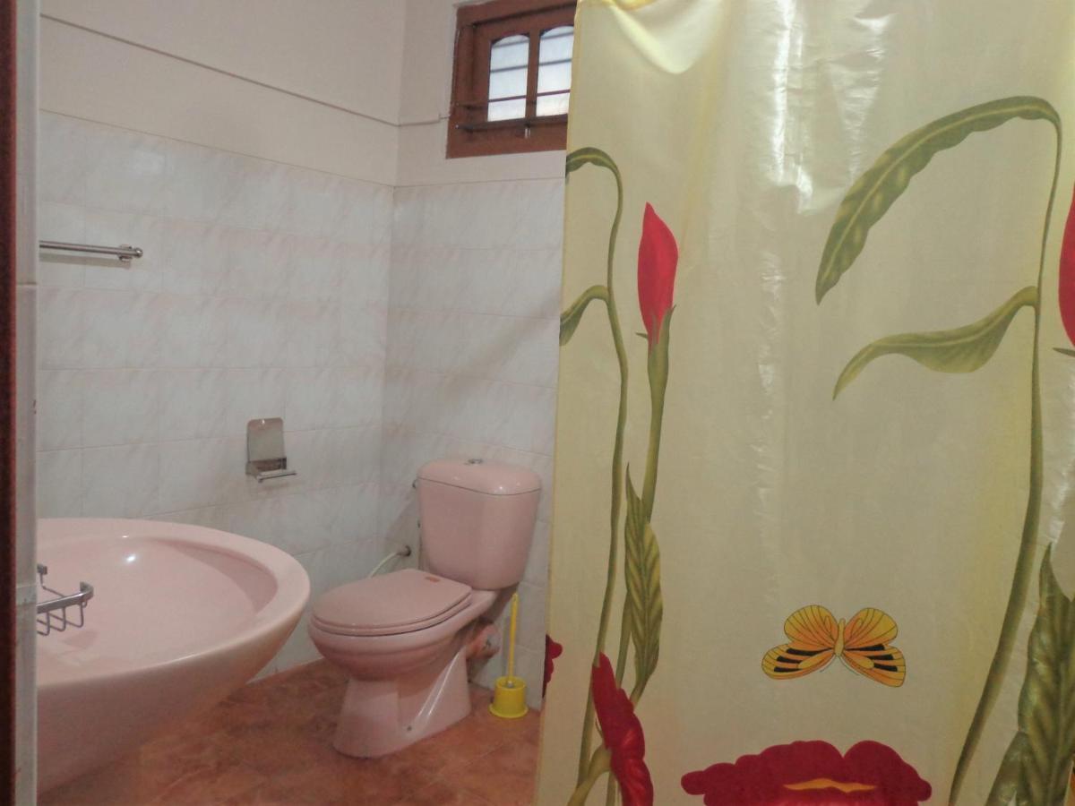 פראדניה Nisha Homestay Inn מראה חיצוני תמונה