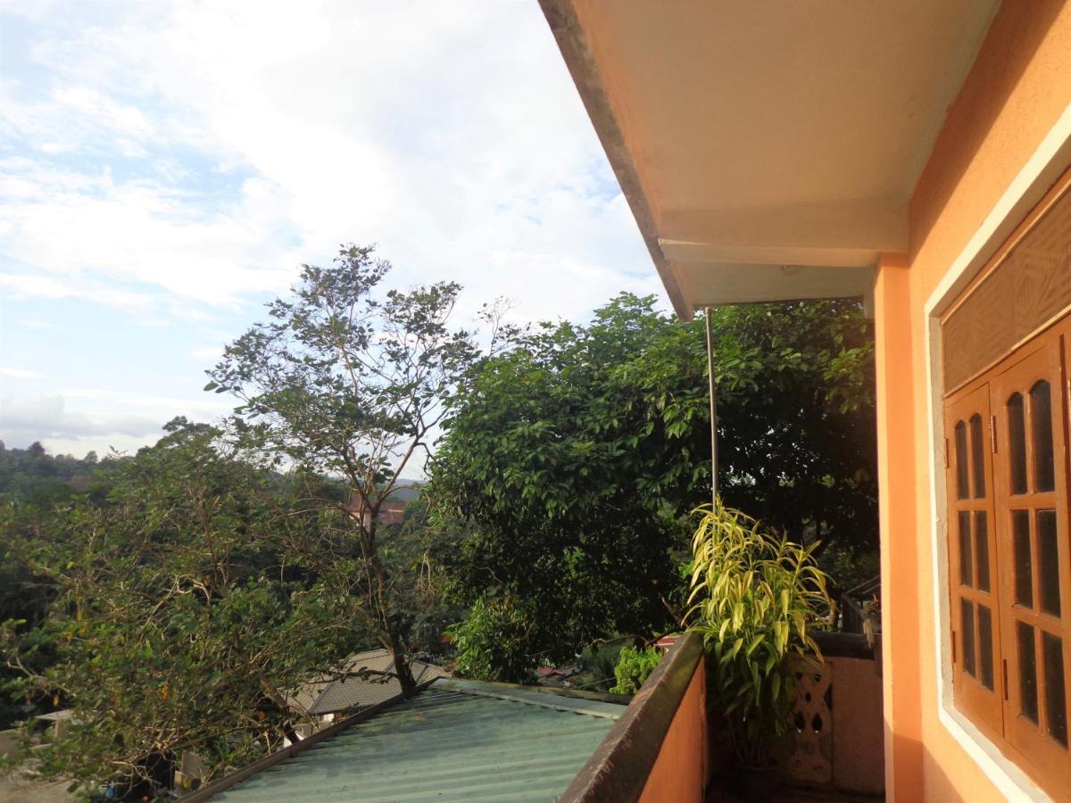 פראדניה Nisha Homestay Inn מראה חיצוני תמונה