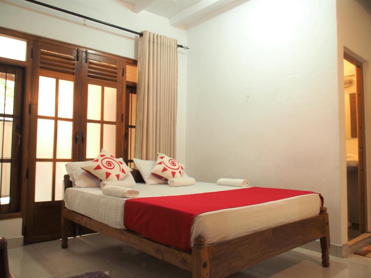 פראדניה Nisha Homestay Inn מראה חיצוני תמונה